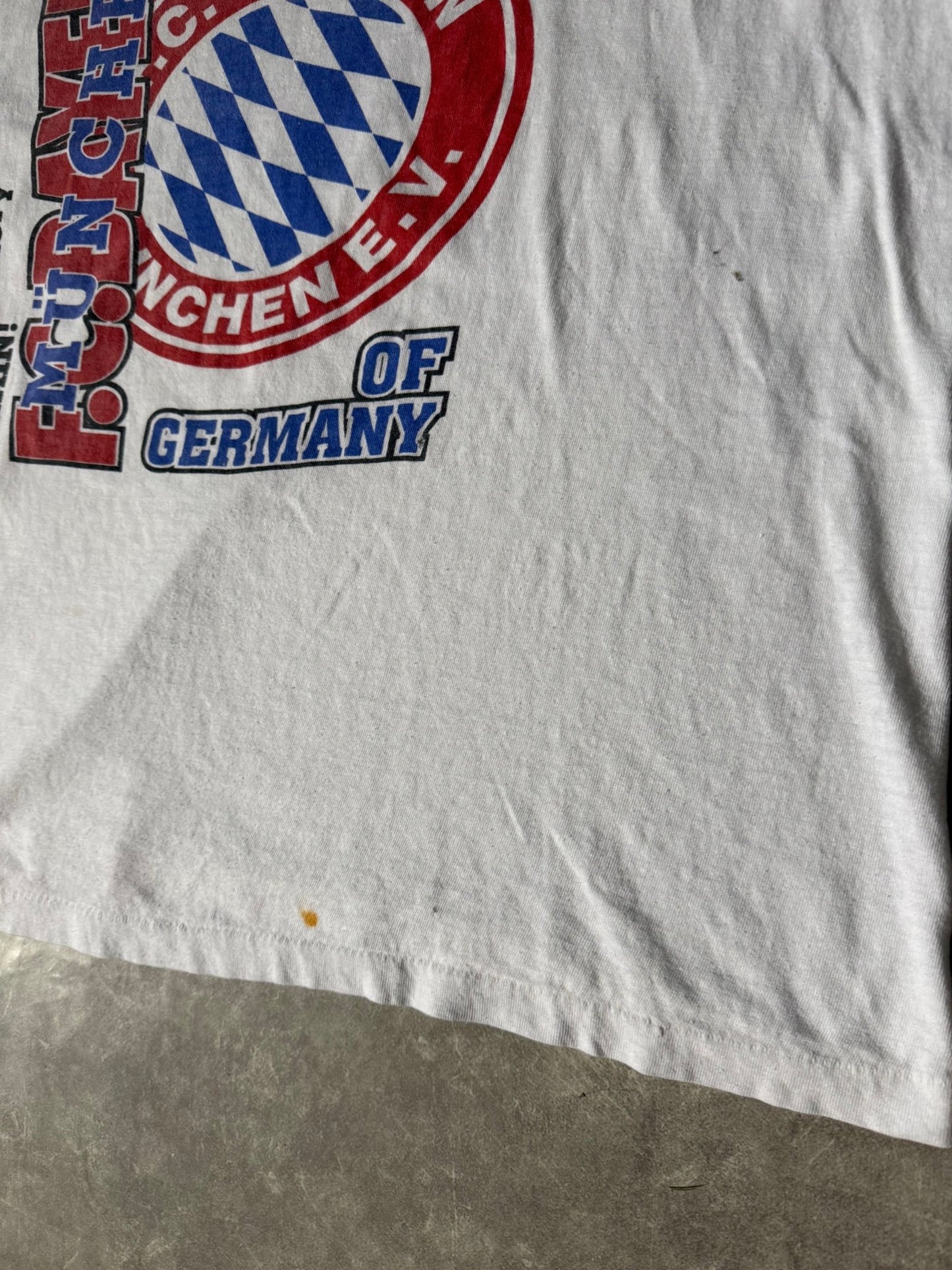 90's Vintage FC Bayern Soccer Munchen White T-Shirt -L - L | Martin City Vintage