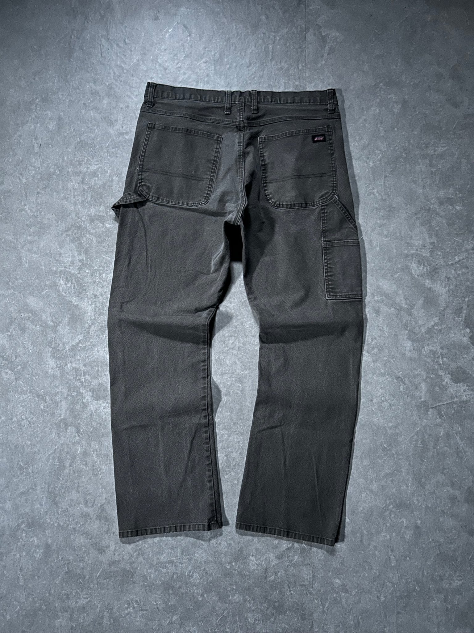 2000s Vintage Dickies Dark Gray Carpenter Pants 34 x 32 - 34 | Martin City Vintage