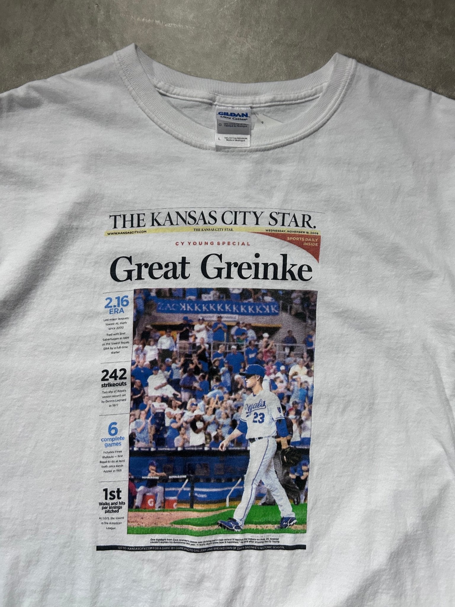 2009 Vintage Kansas City Royals Greinke Newspaper White T Shirt - L - L | Martin City Vintage