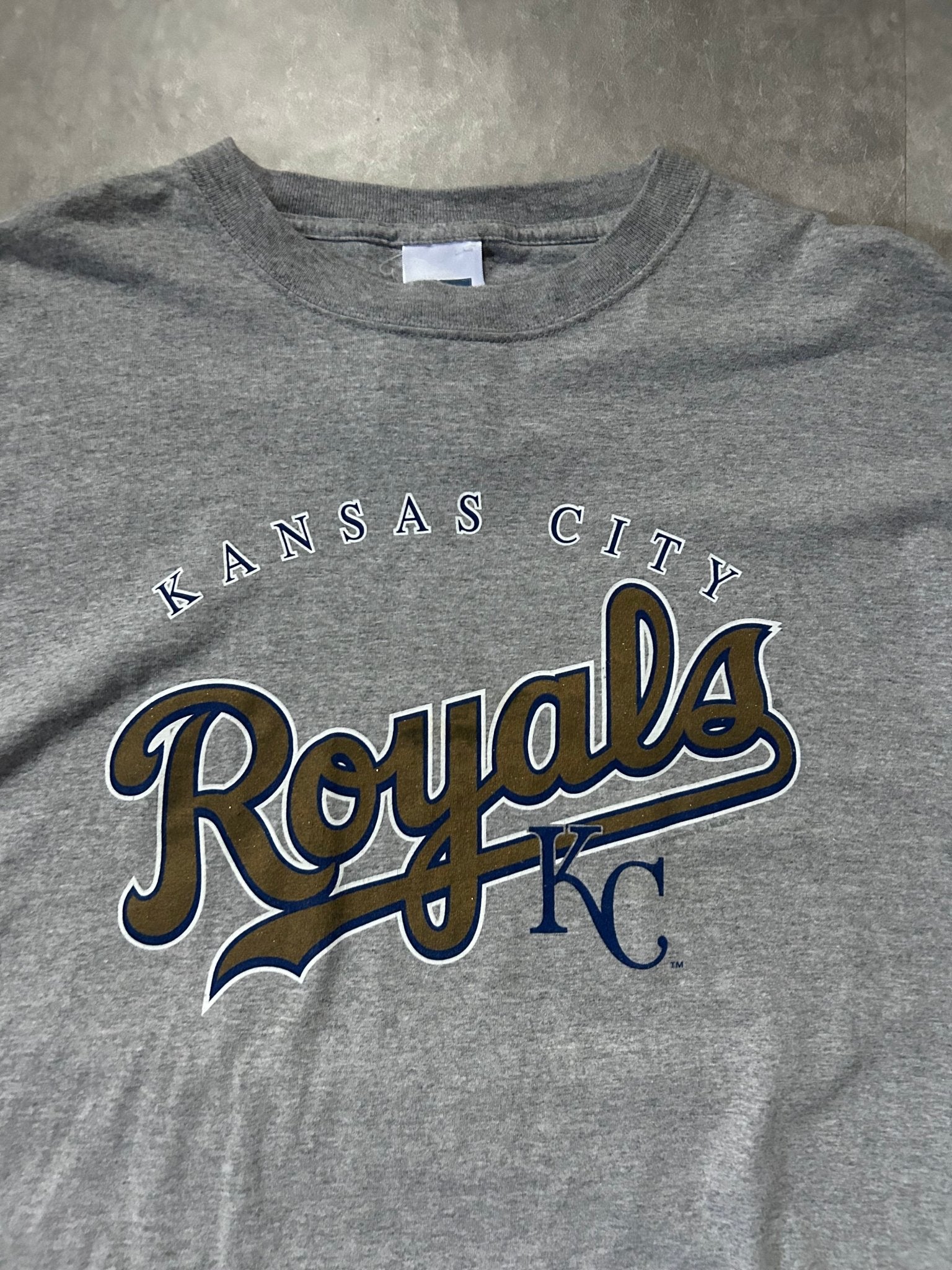 90s Vintage Kansas City Royals Gold Script Gray T Shirt - XL - XL | Martin City Vintage
