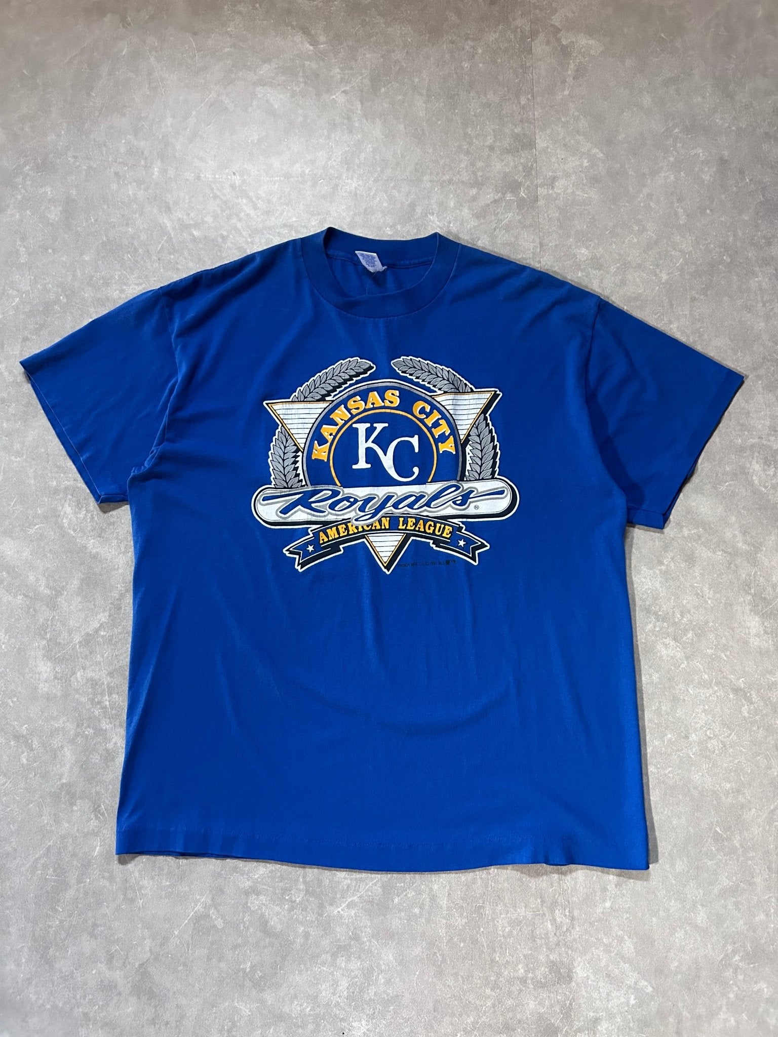 90s Vintage Kansas City Royals Trench Crest Blue T Shirt - XL - XL | Martin City Vintage