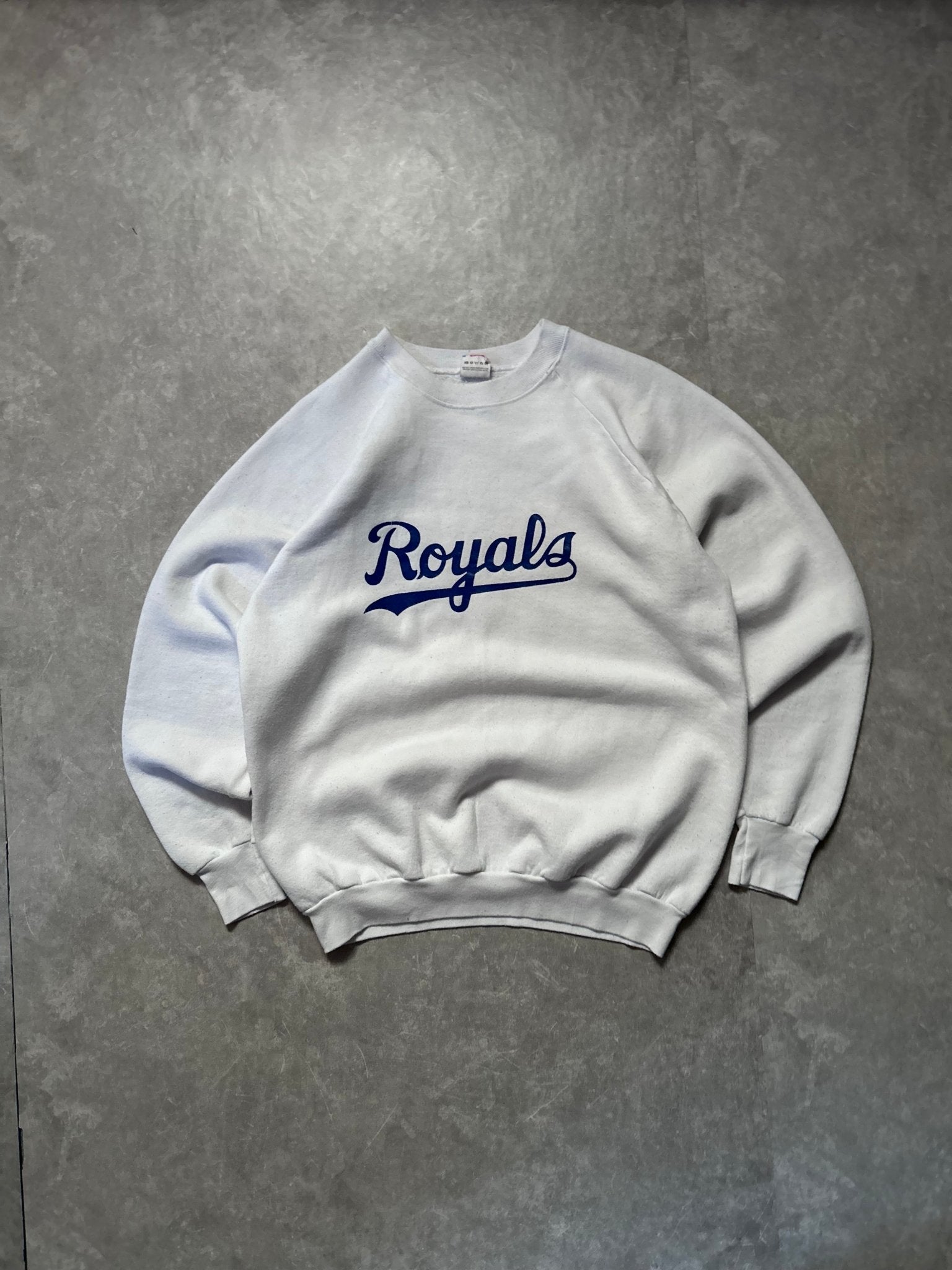 90s Vintage Kansas City Royals Script White Crewneck - XL - XL | Martin City Vintage