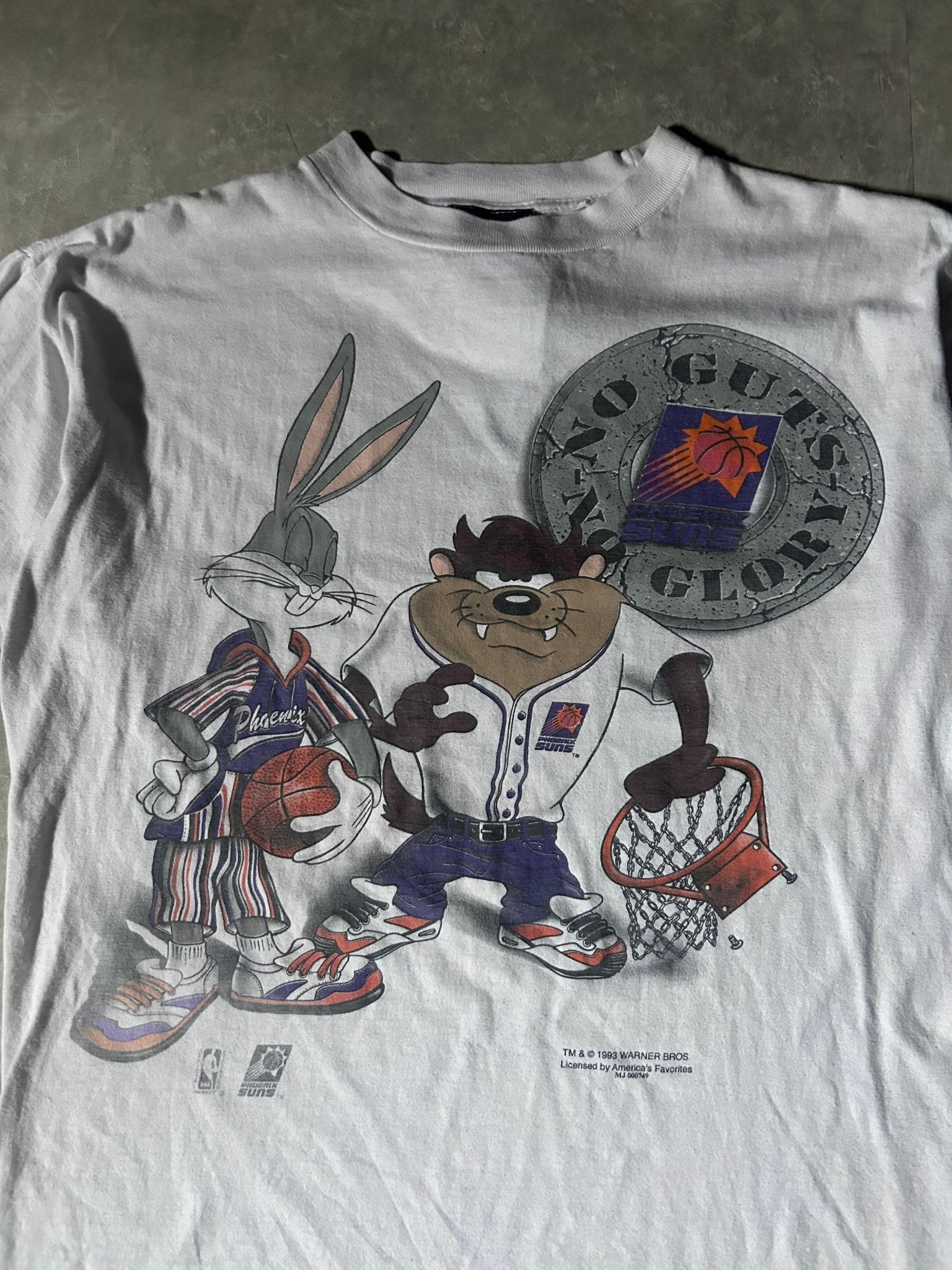 90's Vintage Phoenix Suns Looney Tunes White T-Shirt - L - L | Martin City Vintage
