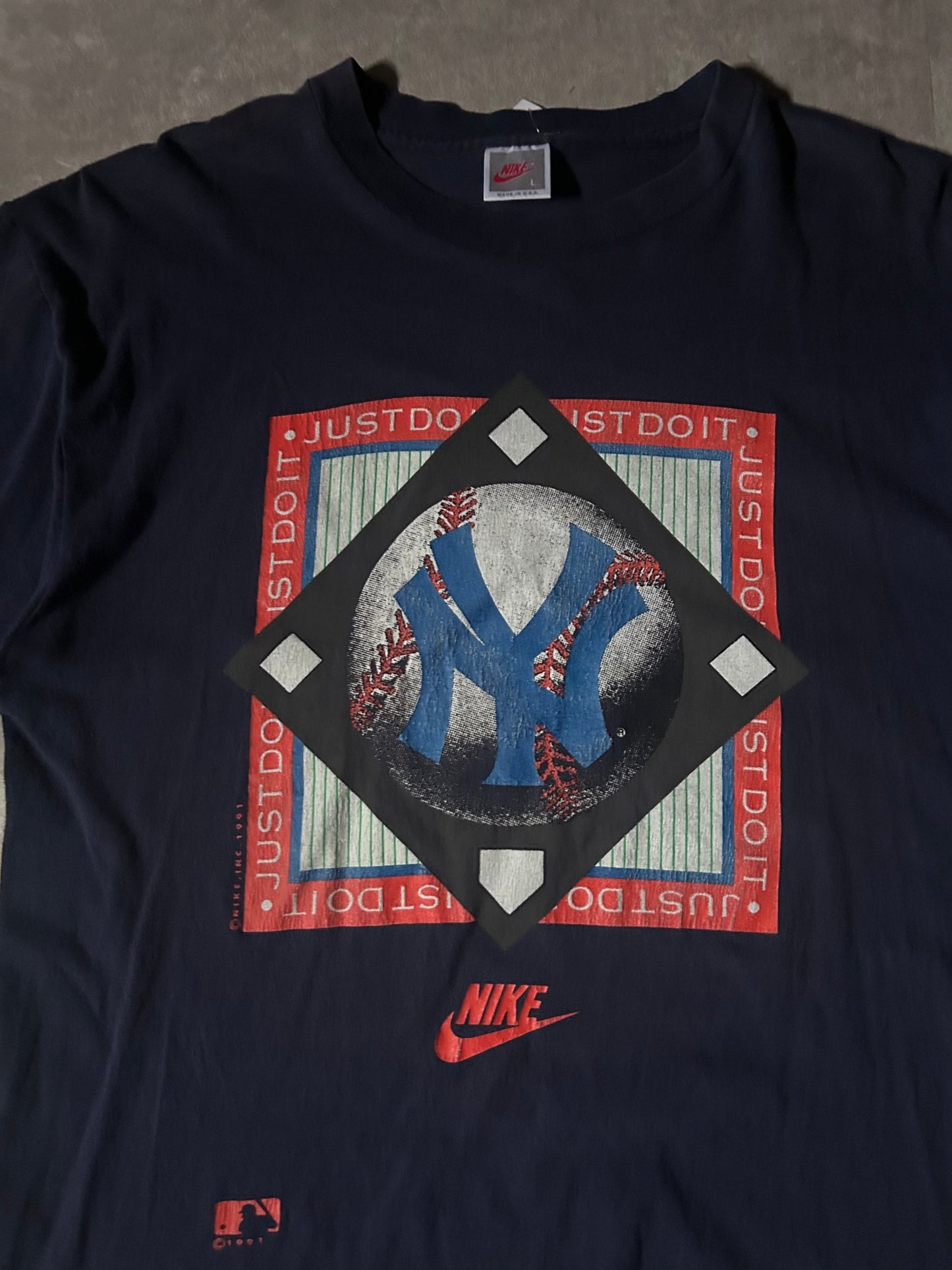 90's Vintage New York Yankees Nike Navy T-Shirt - L - L | Martin City Vintage