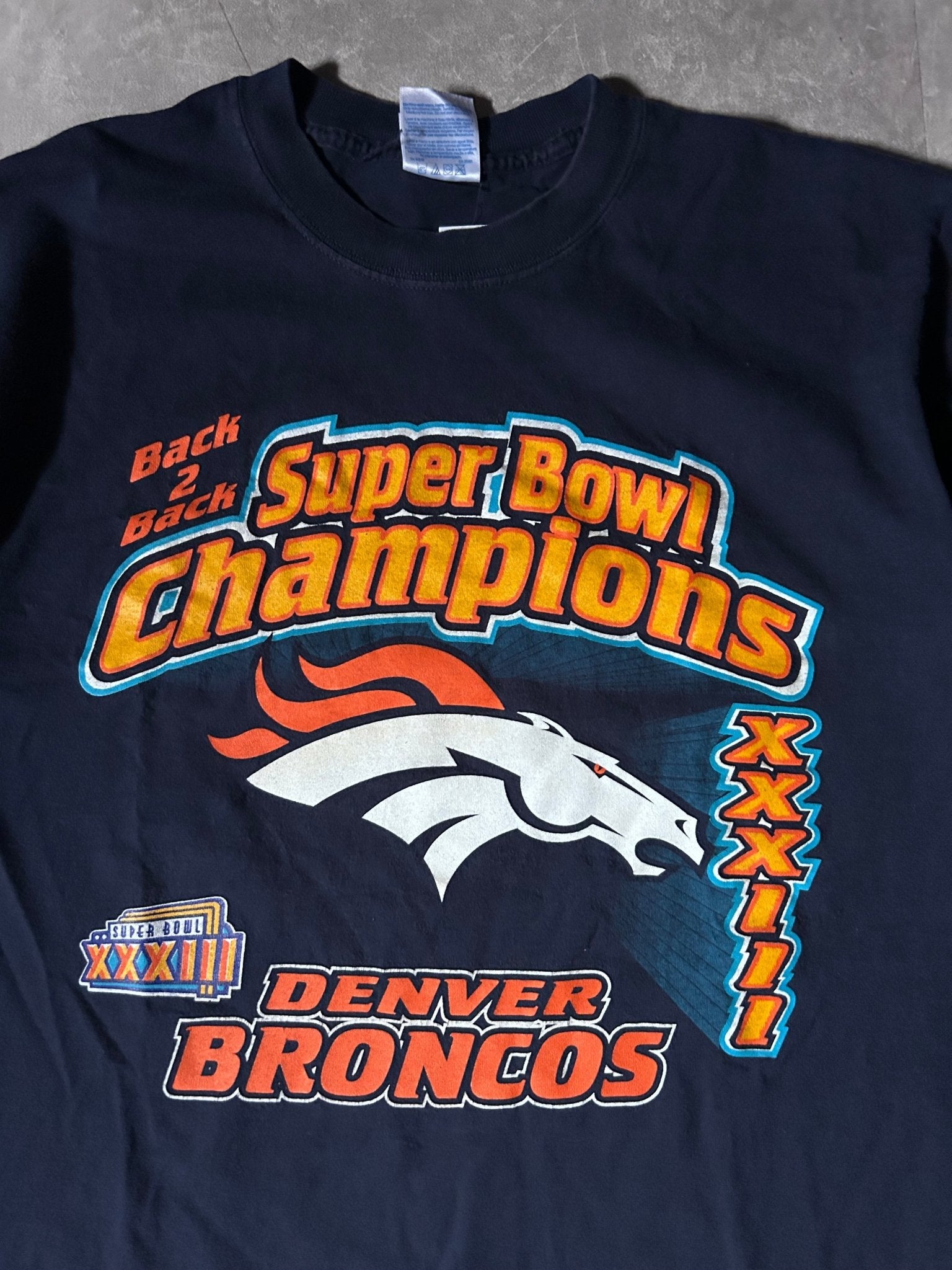 1999 Vintage Denver Broncos Back - to - Back Superbowl Navy T-Shirt - L - L | Martin City Vintage