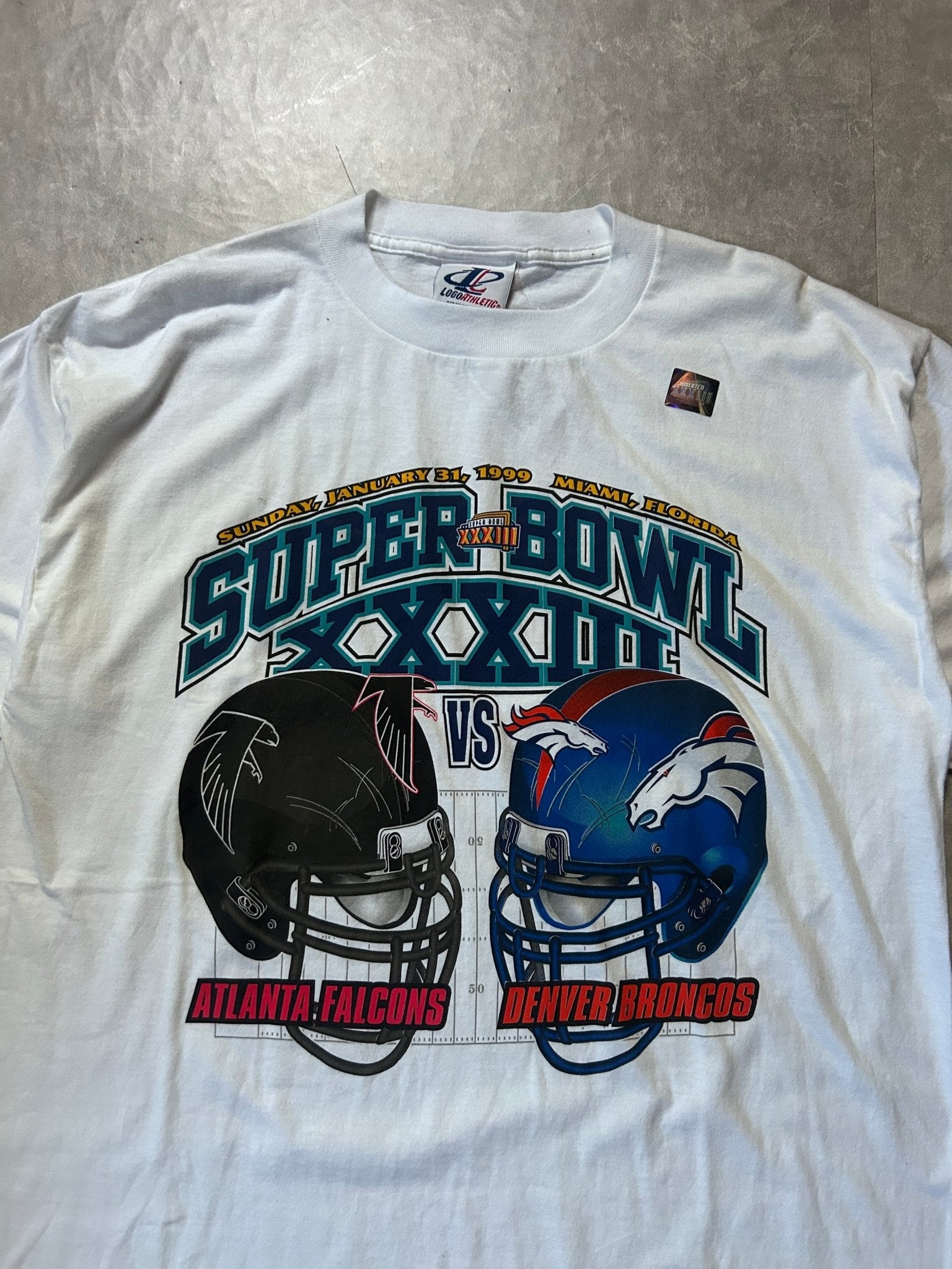 1999 Vintage Super Bowl XXXIII Atlanta Falcons Vs. Denver Broncos White T-Shirt - L - L | Martin City Vintage