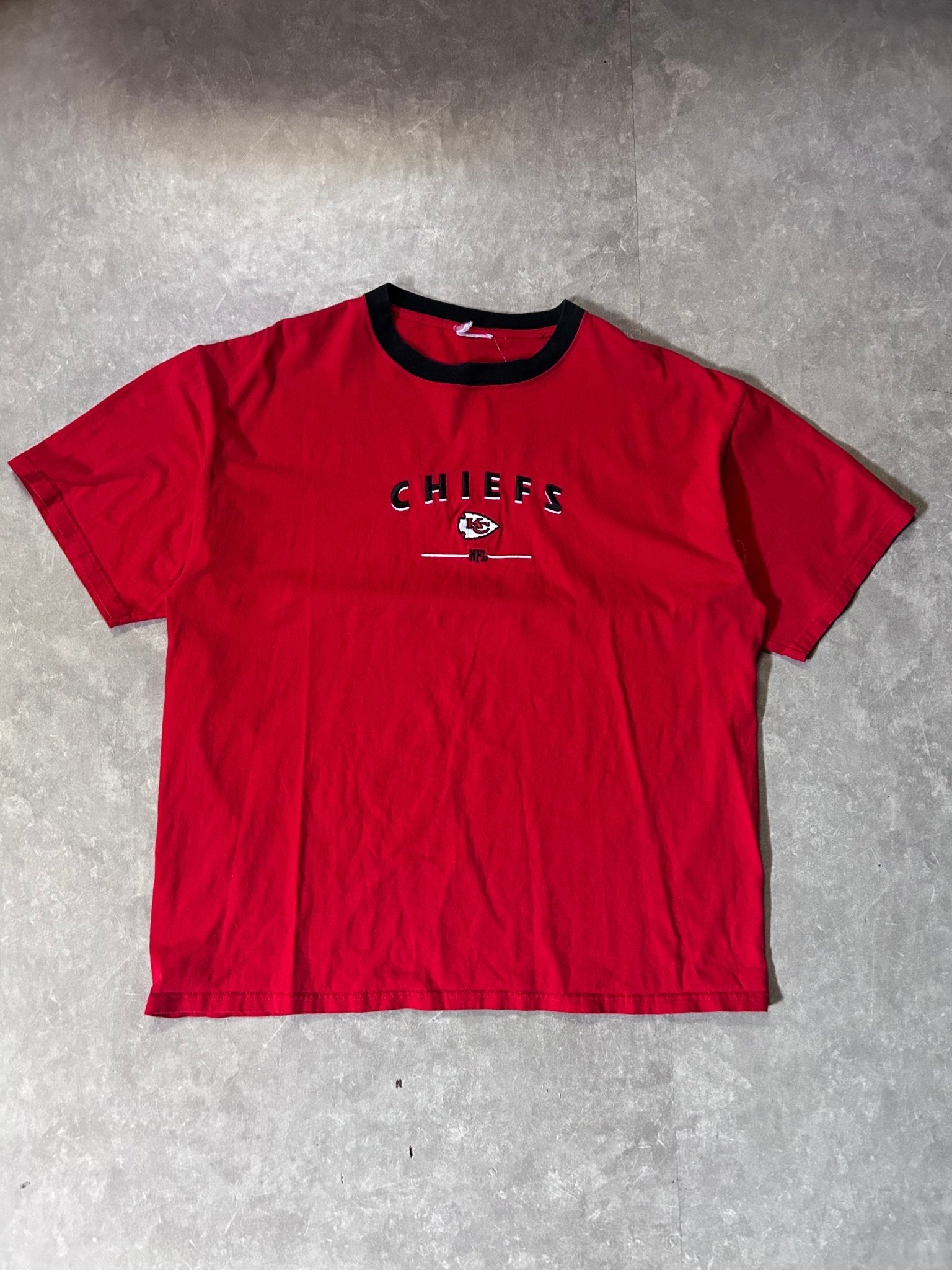 90's Vintage Kansas City Chiefs Embroidered Red T-Shirt - XL - XL | Martin City Vintage
