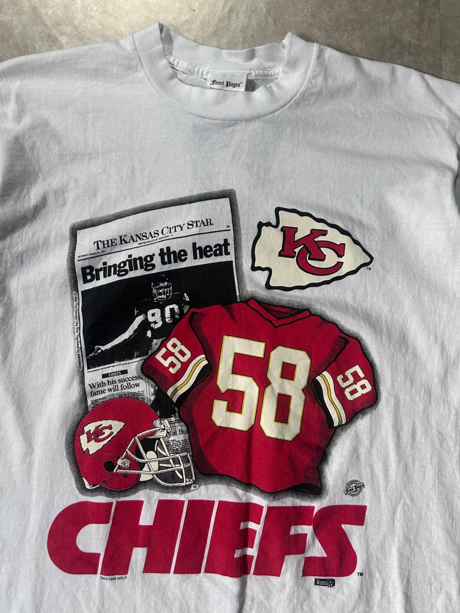 1999 Vintage Kansas City Chiefs Derrick Thomas Newspaper White T-Shirt - XL - XL | Martin City Vintage