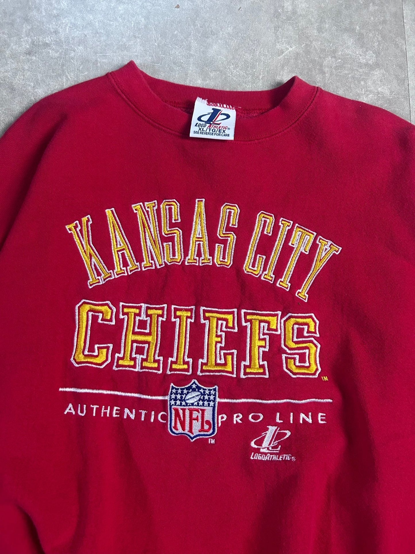 90's Vintage Kansas City Chiefs Pro Line Embroidered Red Crewneck - XL - XL | Martin City Vintage