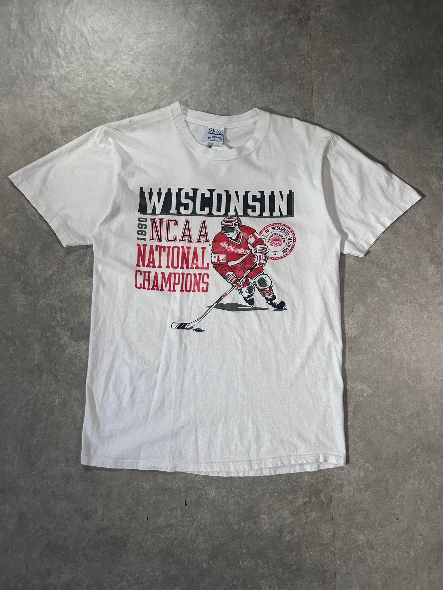 1990 Vintage Wisconsin Badgers Hockey National Champions White T-Shirt - L - L | Martin City Vintage