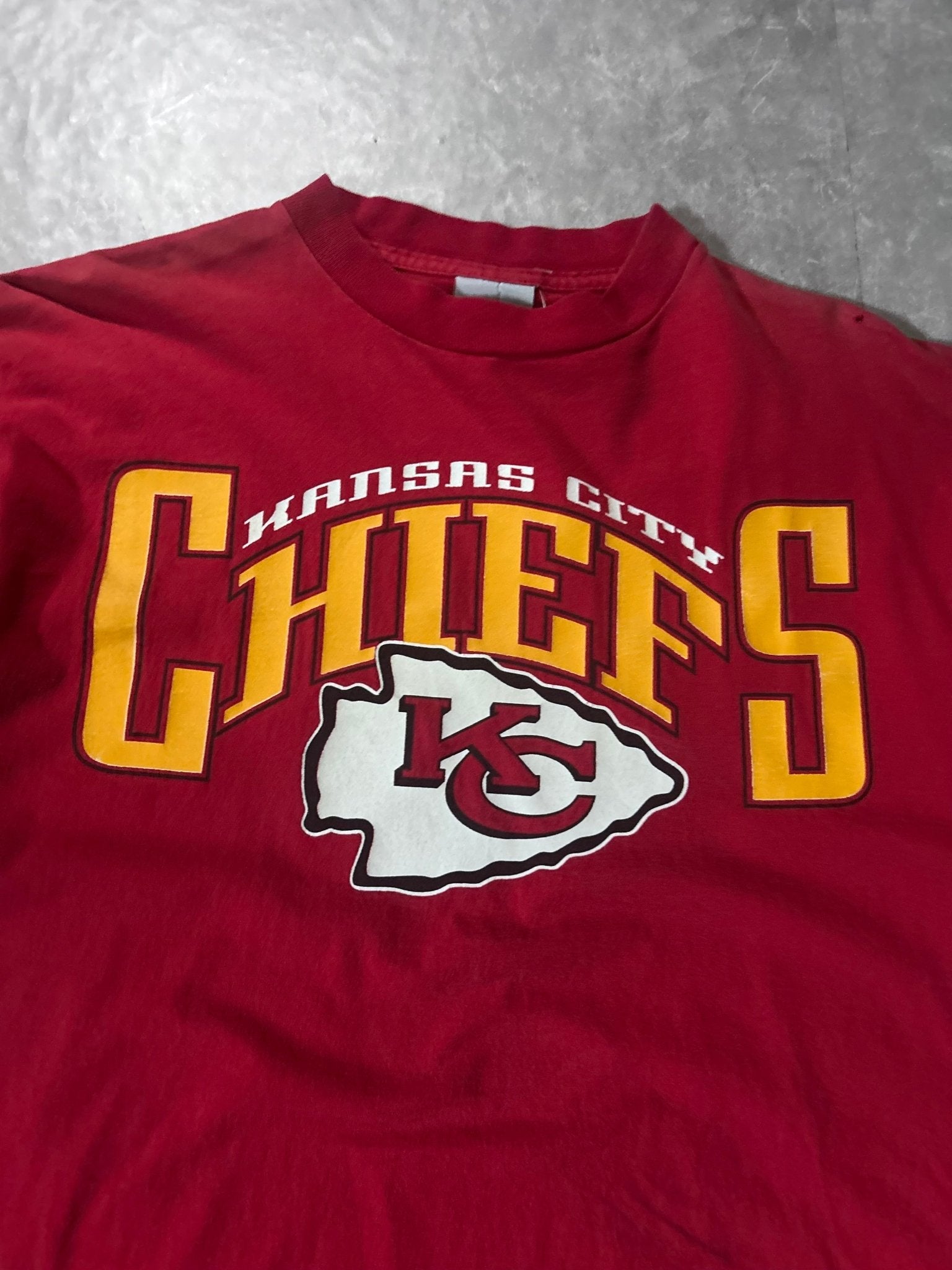 90's Vintage Kansas City Chiefs Red T-Shirt - XL - XL | Martin City Vintage