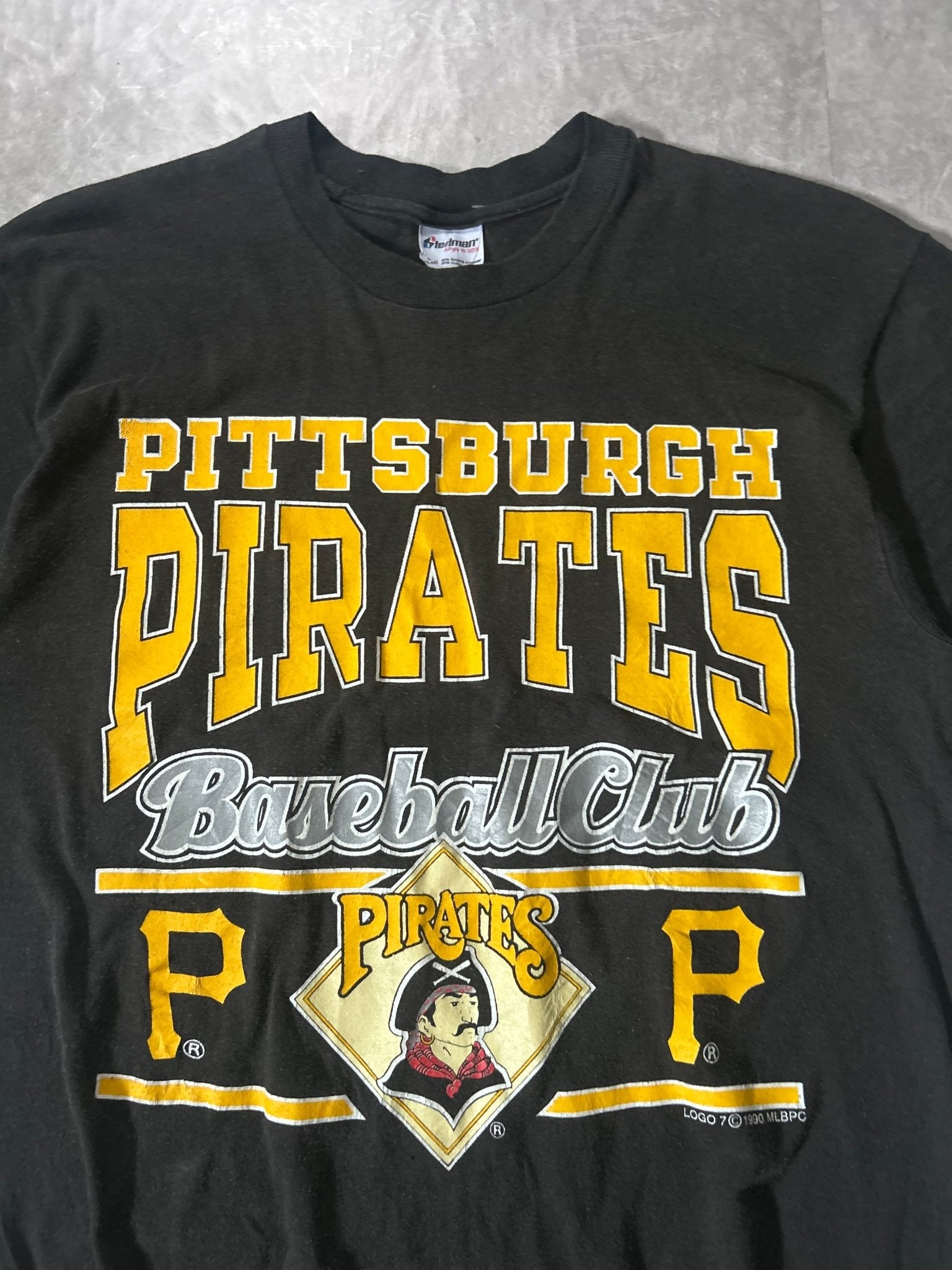 90's Vintage Pittsburgh Pirates Black T-Shirt - L - L | Martin City Vintage