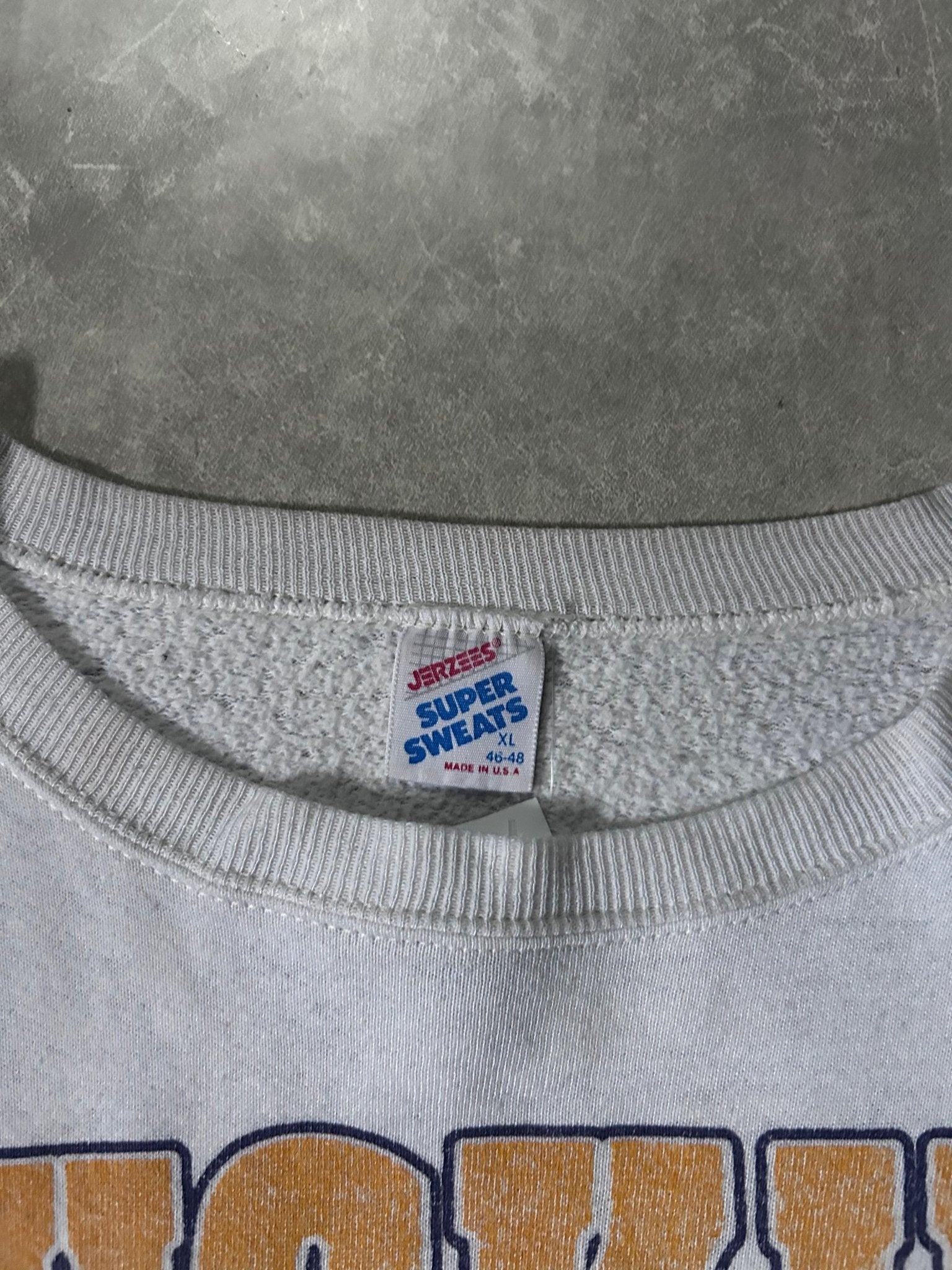 1992 Vintage Washington Huskies Rose Bowl Distressed White Crewneck - XL - XL | Martin City Vintage