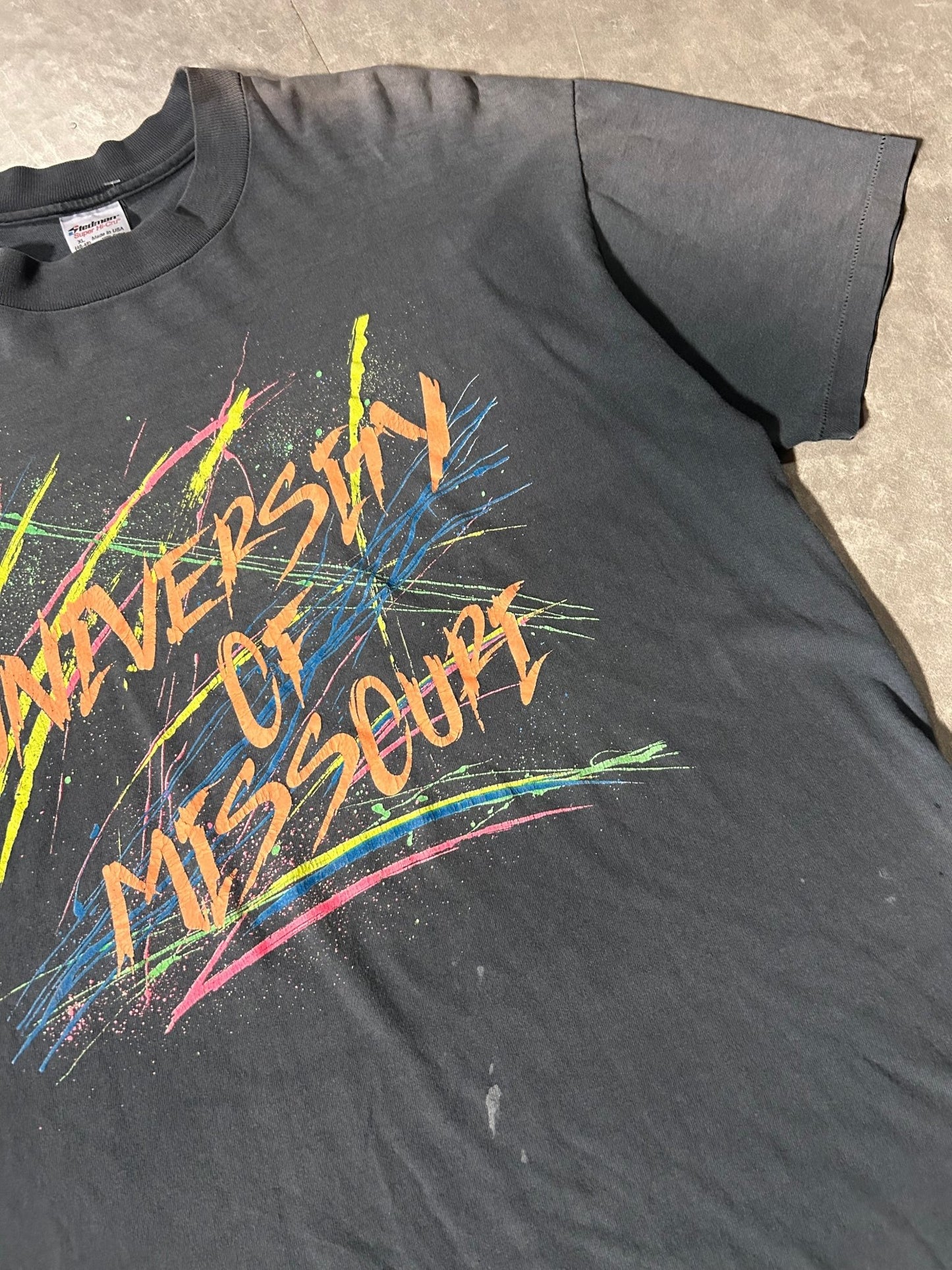 90's Vintage Mizzou Tigers Paint Splatter Faded Black T-Shirt - XL - XL | Martin City Vintage