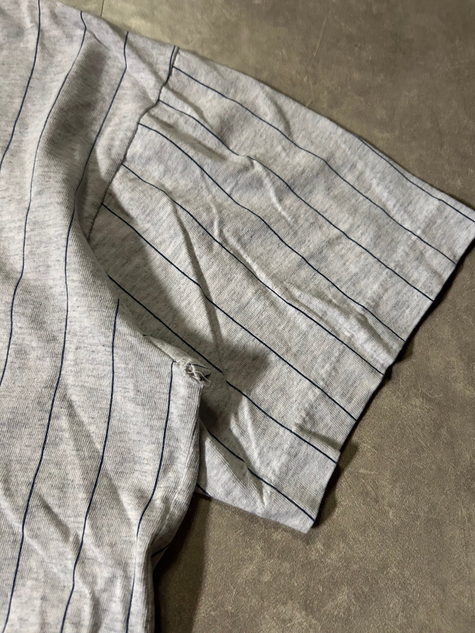 90's Vintage Milwaukee Brewers Pinstripe Heather Grey T-Shirt - M - M | Martin City Vintage