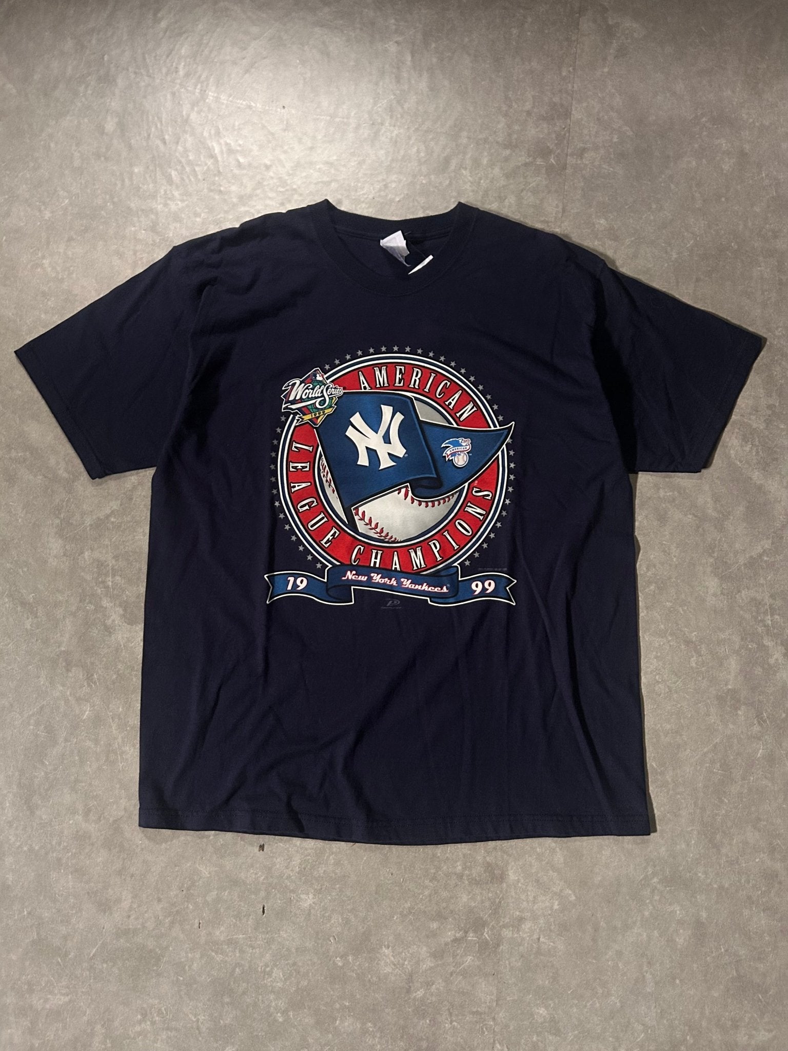 1999 Vintage New York Yankees World Series Navy T-Shirt - XL - XL | Martin City Vintage