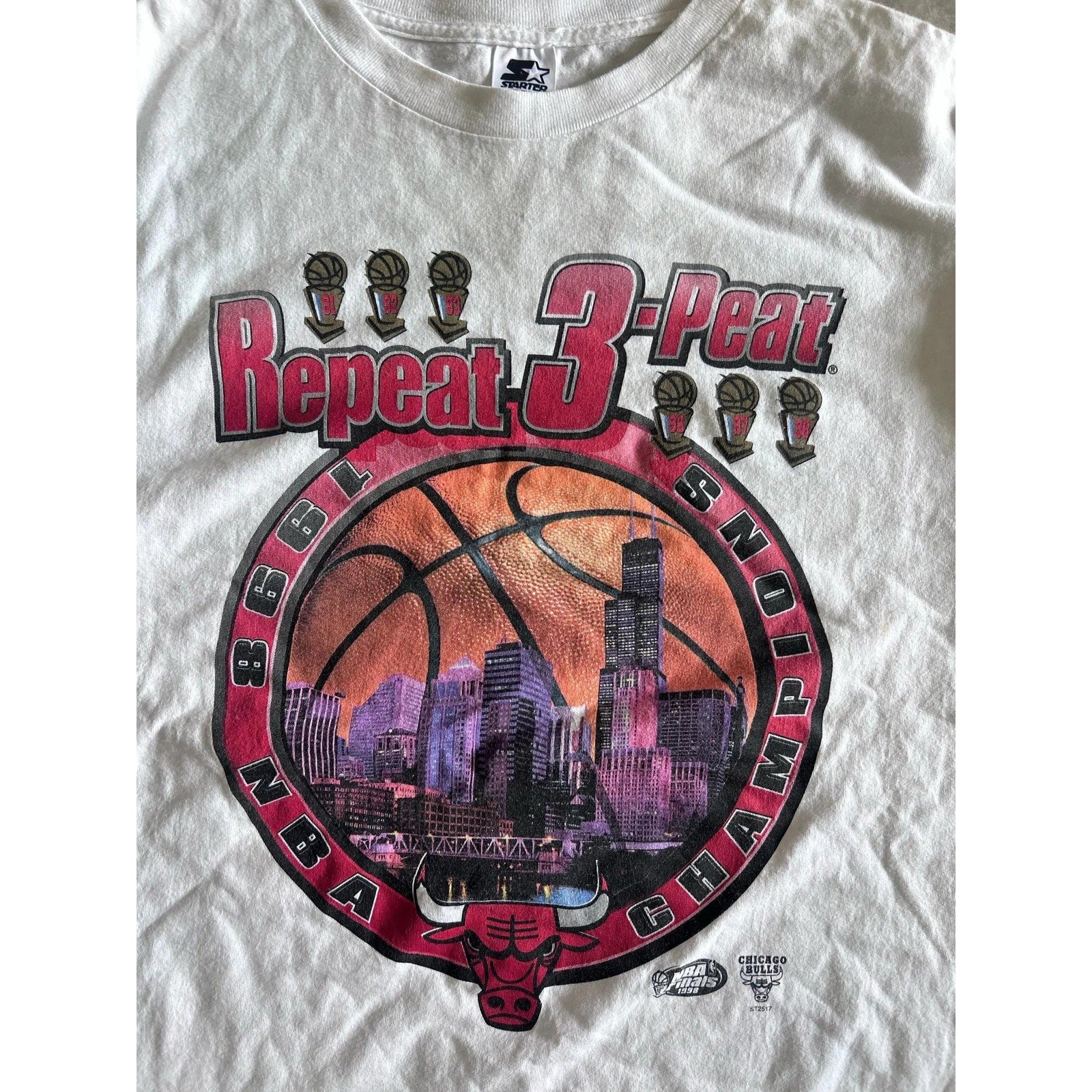 1998 Vintage Chicago Bulls Repeat 3 - Peat White T Shirt Size XL - | Martin City Vintage